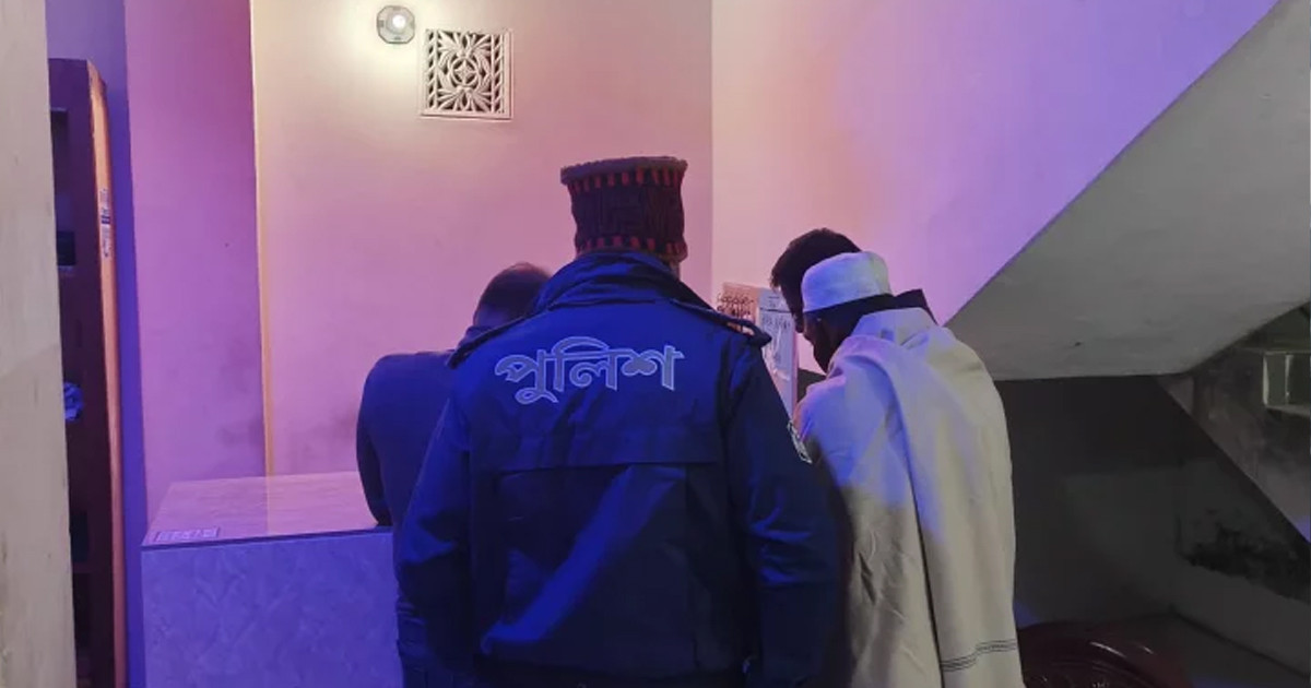 কুয়াকাটায় আবাসিক হোটেলে মিলল নারী পর্যটকের ঝুলন্ত মরদেহ