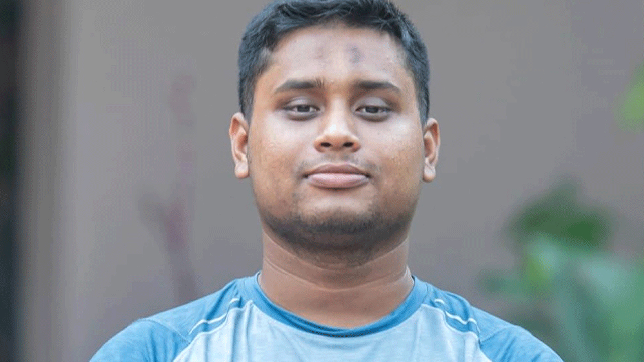 হঠাৎ ফেসবুকে হাসনাত আব্দুল্লাহর পোস্ট, মুহূর্তেই ভাইরাল