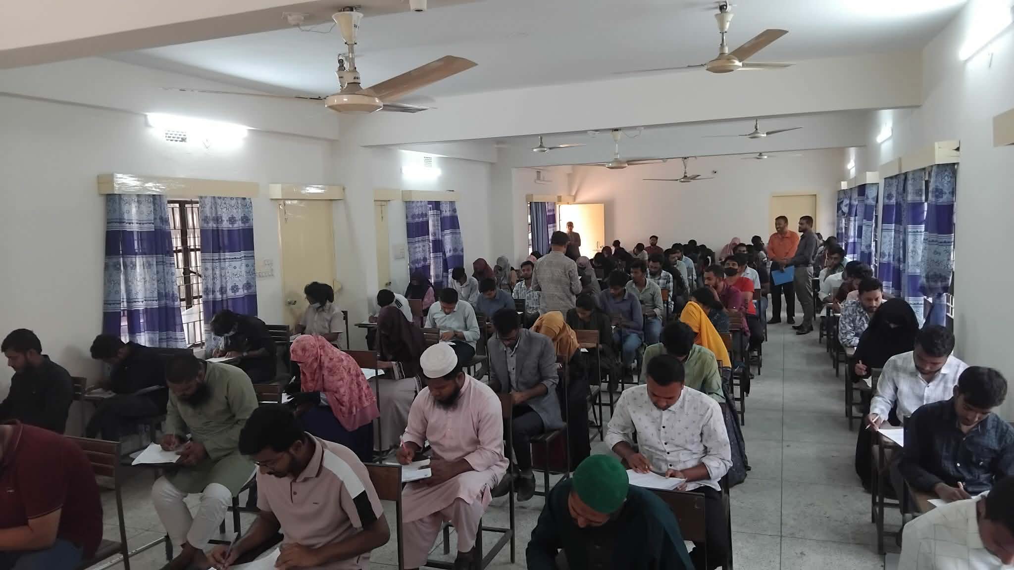 ঝিনাইদহে কর্মসংস্থান সৃষ্টির লক্ষ্যে যুবউন্নয়নের ফ্রিল্যান্সিং প্রশিক্ষণ শুরু